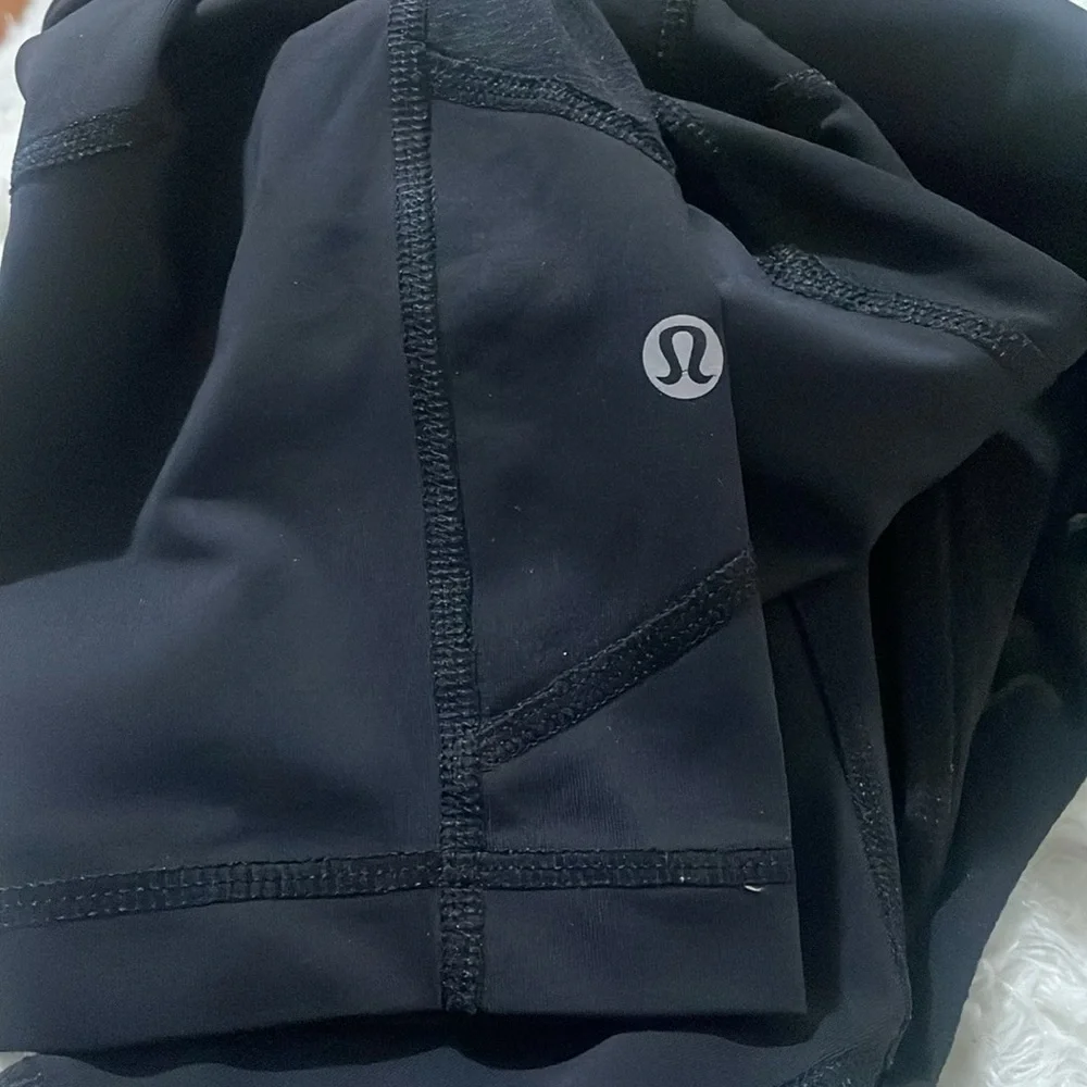 Lululemon Athletica Soul cicle capri Black Leggings with Red Skull Design